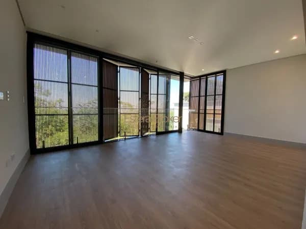 Casa à venda disponível no bairro Tamboré - Barueri/SP