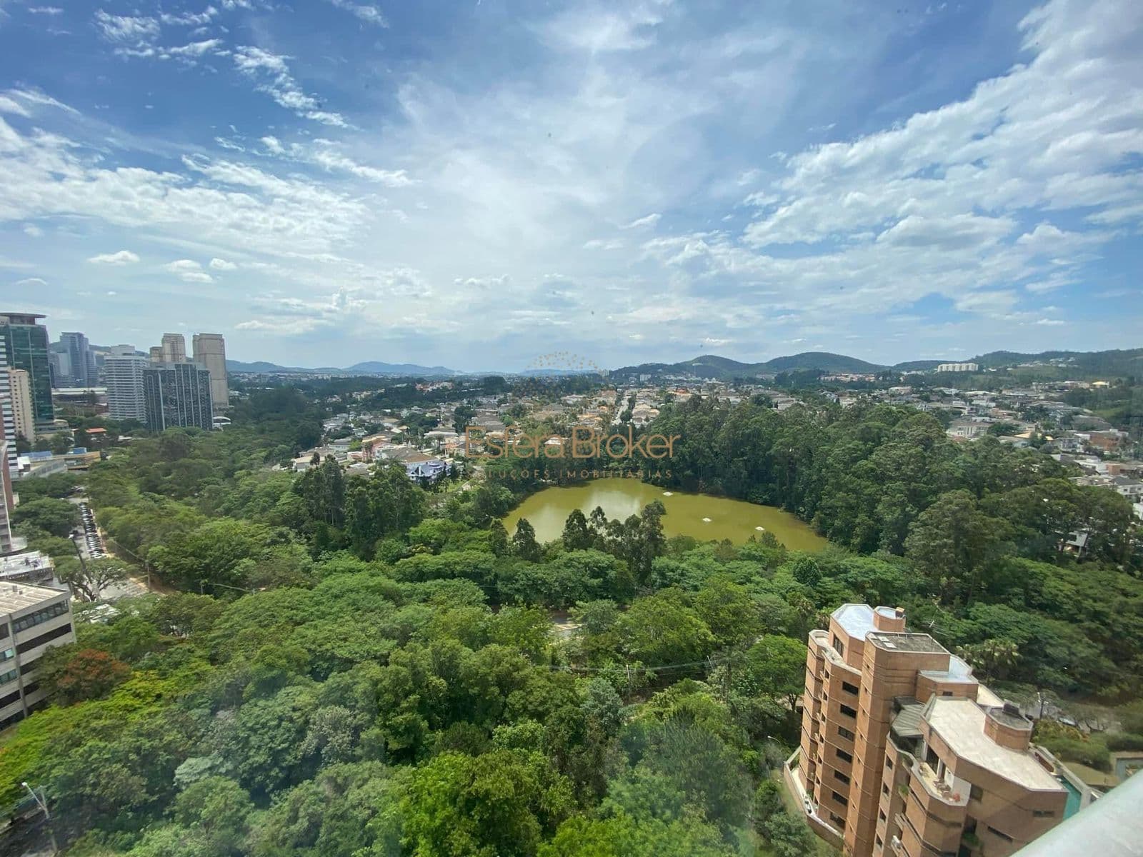 Apartamento disponível para locação no bairro Dezoito do Forte Empresarial/Alphaville. - Barueri/SP