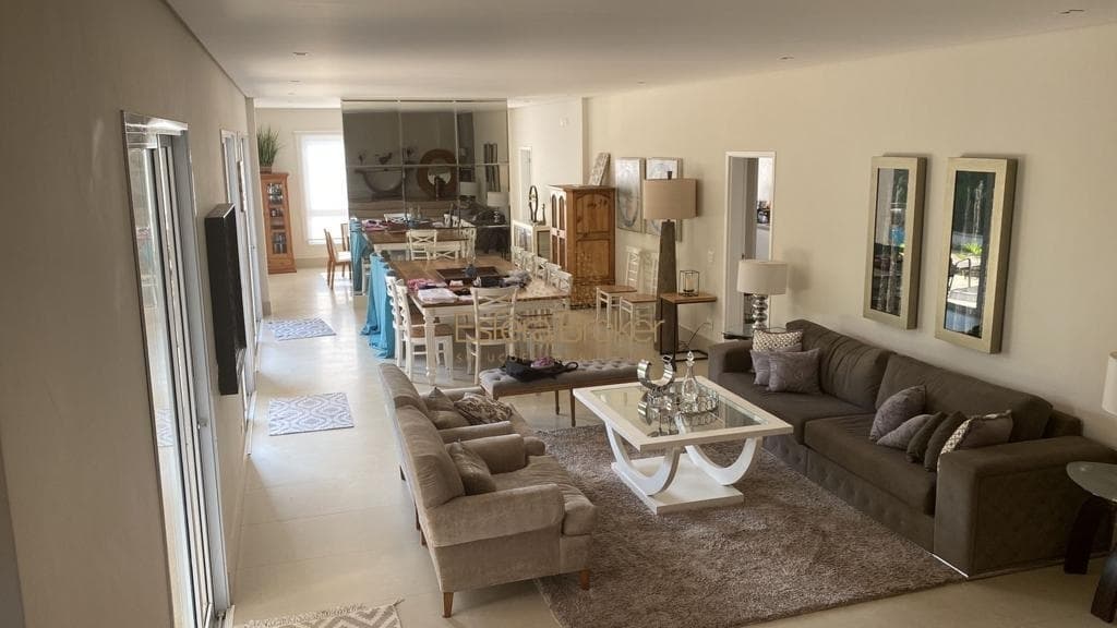 CASA MOBILIADA disponível para venda no bairro Alphaville Industrial - Barueri/SP