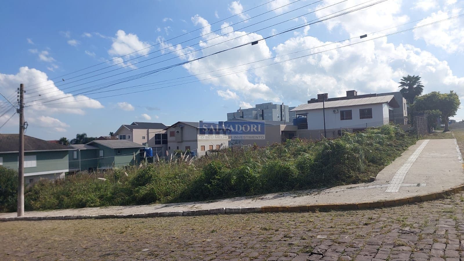 Terreno de Esquina no Bairro Santa Terezinha