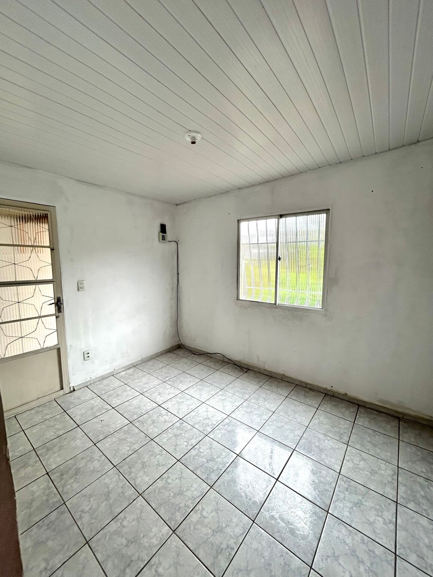 Sobrado com 1 quarto para alugar no bairro Estrela do Norte - São Gonçalo, RJ