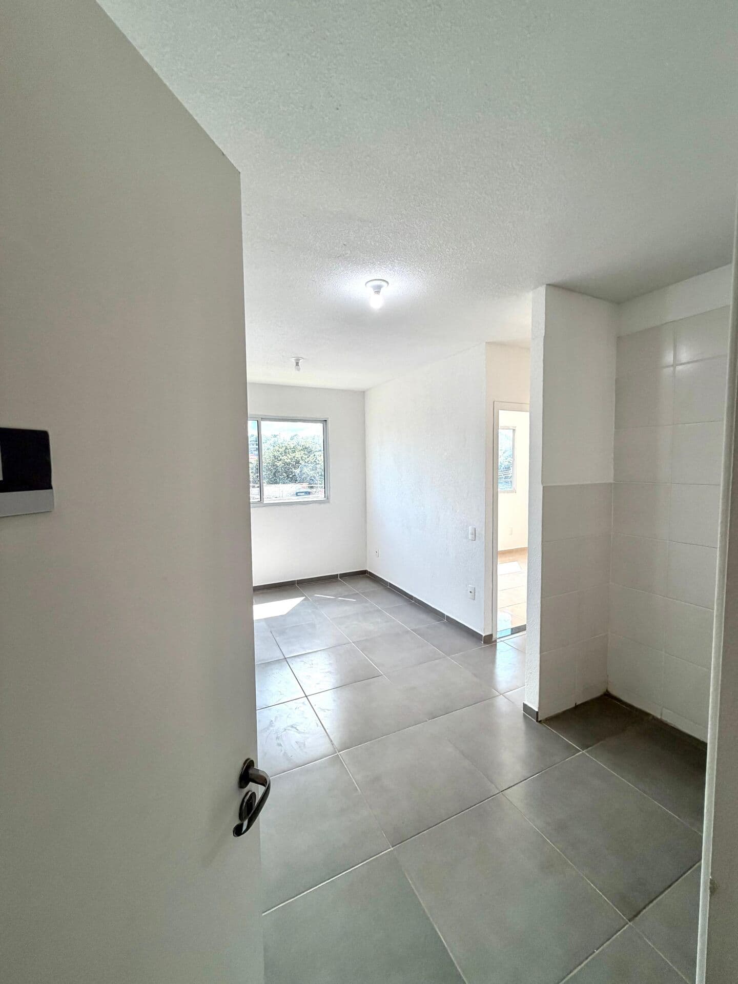 Apartamento com 2 quartos em Monjolos, São Gonçalo/RJ