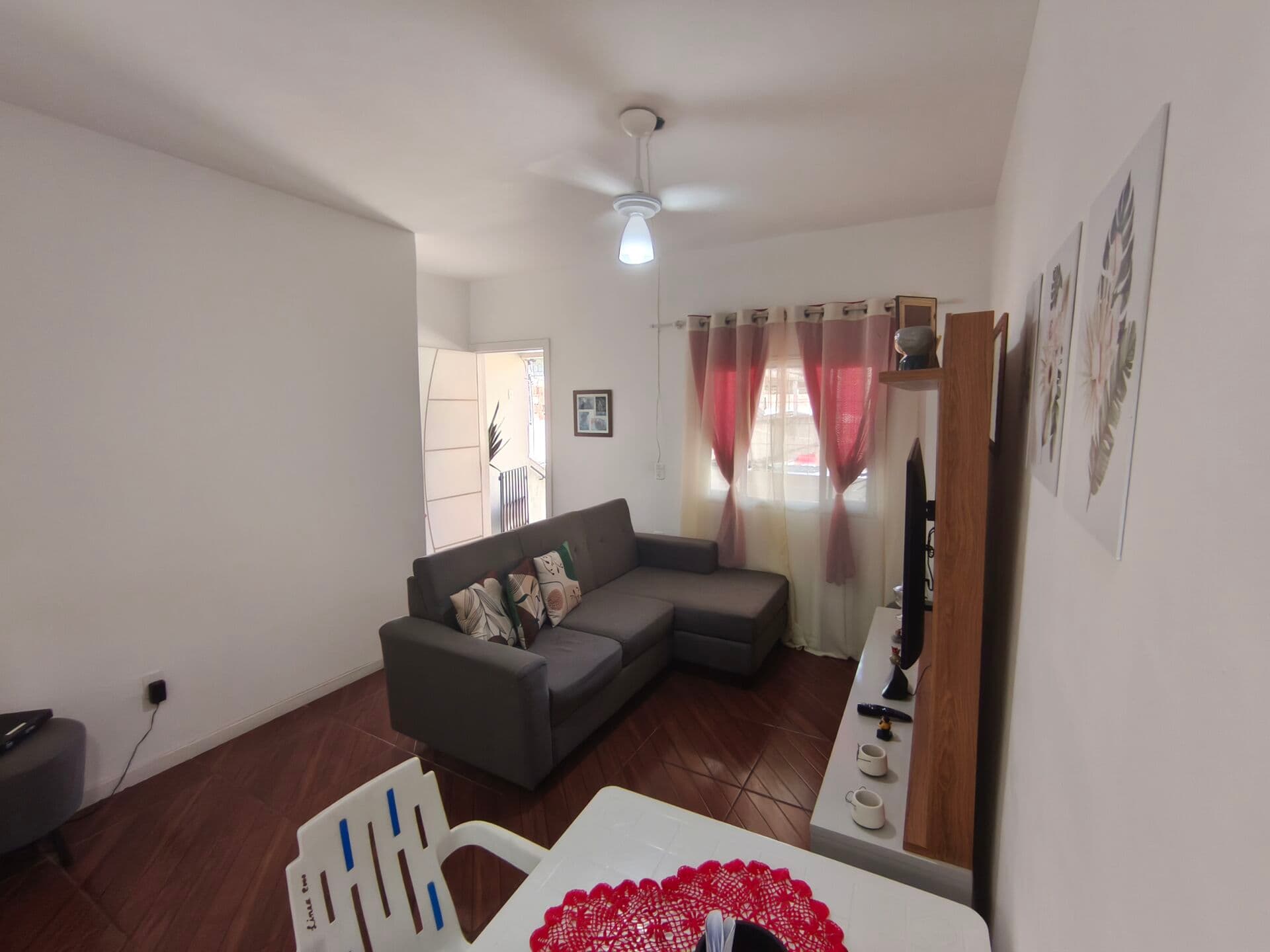 Casa com 2 quartos e terraço na Vila Iara, São Gonçalo/RJ
