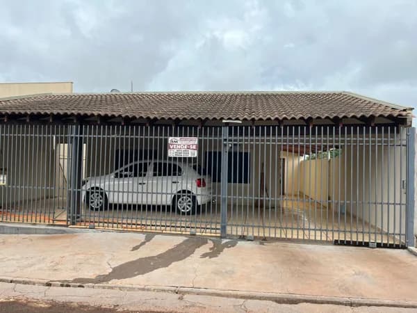 Casa à venda em Santa Cruz do Rio Pardo/SP
