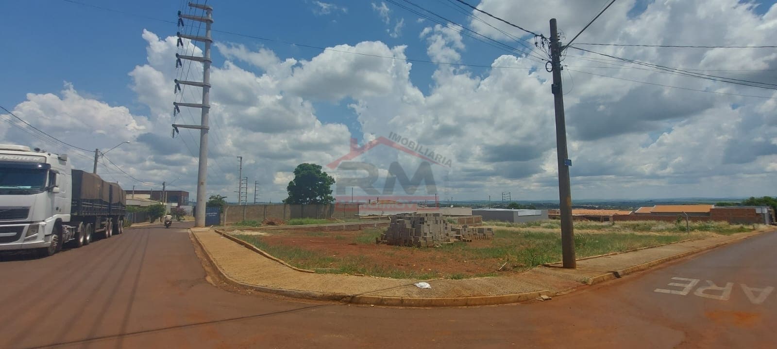 Lote/Terreno em Santa Cruz do Rio Pardo - Chacara Peixe