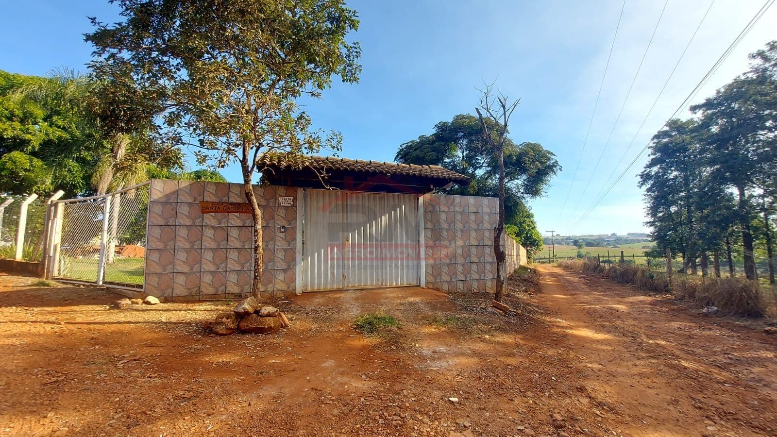 Fazenda/Sítios/Chácaras em Santa Cruz do Rio Pardo - Agua do Recreio