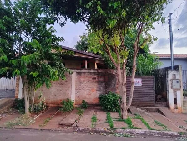 Casa com edicula