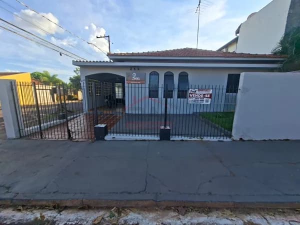 Casa em Santa Cruz do Rio Pardo - Vila Joaquim Paulino