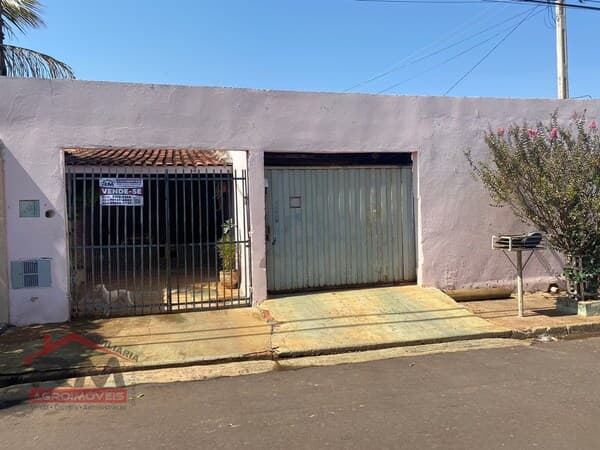 Casa à venda em Santa Cruz do Rio Pardo/SP