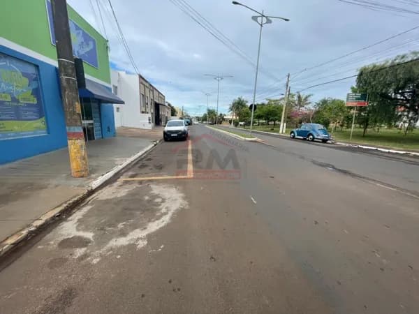 Prédio/Edifício Inteiro em Santa Cruz do Rio Pardo - Chacara Peixe