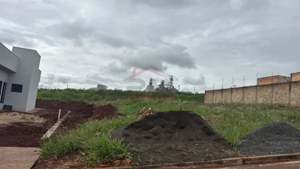 Lote/Terreno em Santa Cruz do Rio Pardo - Jardim América