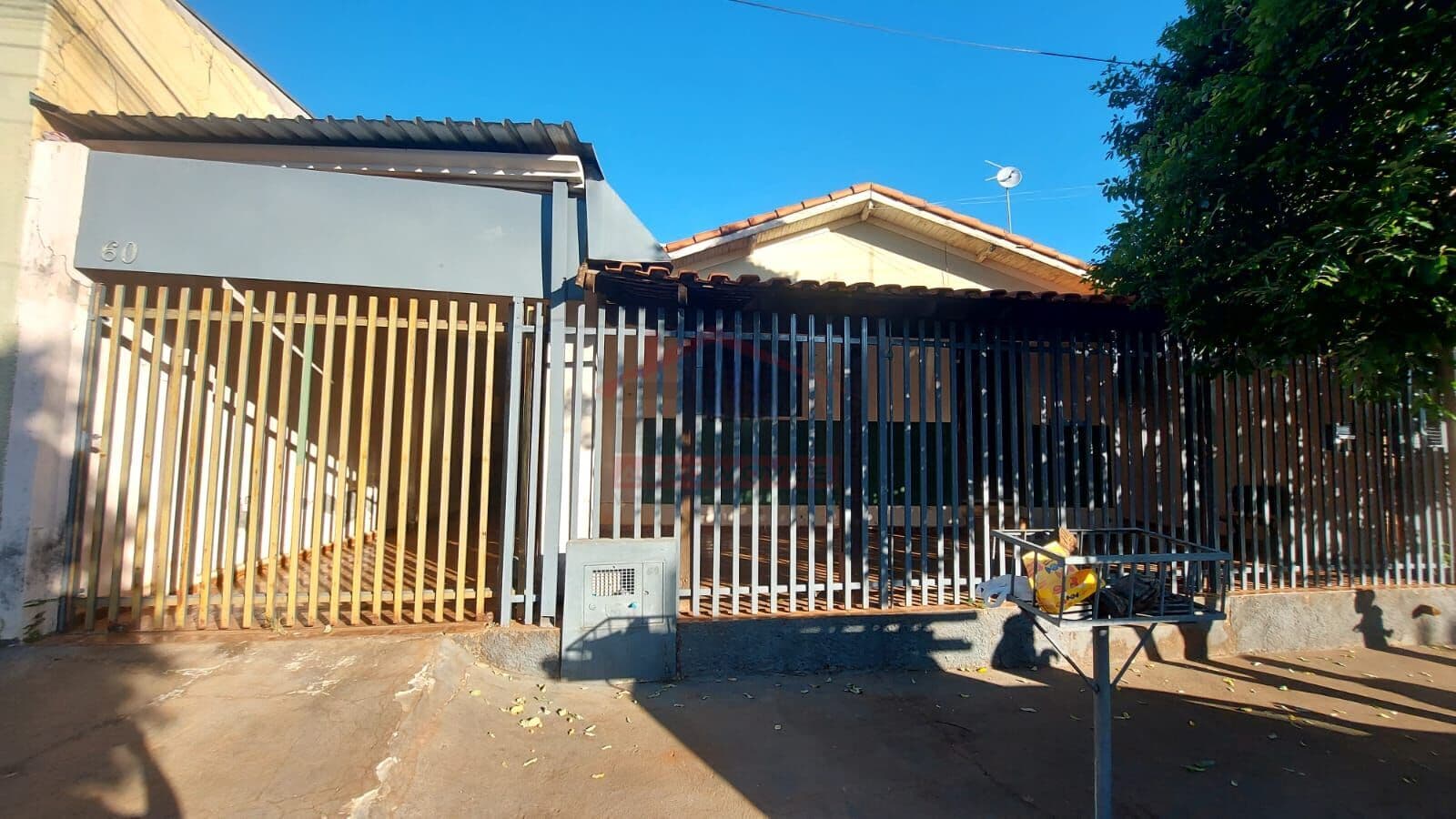 Casa em Santa Cruz do Rio Pardo - Jardim Jose Eleodoro