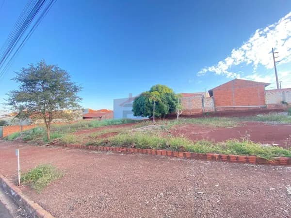 Lote/Terreno em Santa Cruz do Rio Pardo - Jardim Santanna I