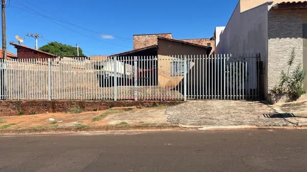 Casa em Santa Cruz do Rio Pardo - Parque Sao Jorge