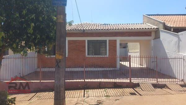 Casa à venda em Santa Cruz do Rio Pardo/SP