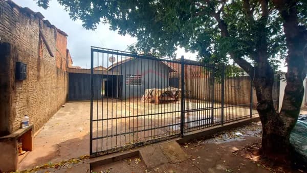 Casa em Santa Cruz do Rio Pardo - Jardim São João