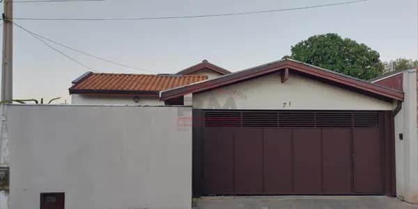 Casa em Santa Cruz do Rio Pardo - Vila Rocha
