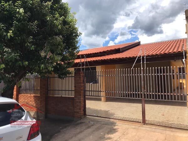 Casa à venda em Assis/SP