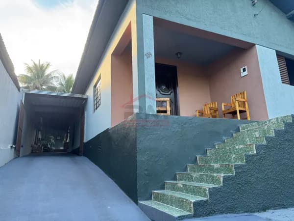 Casa em Santa Cruz do Rio Pardo - Centro