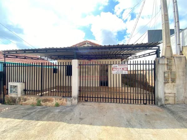 Casa em Santa Cruz do Rio Pardo - Vila Saul