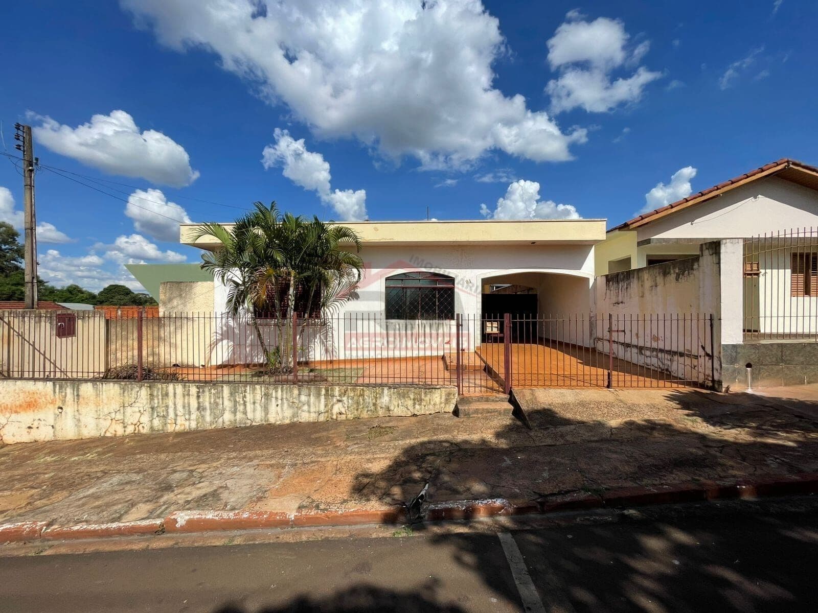 Casa em Santa Cruz do Rio Pardo - Vila Fabiano