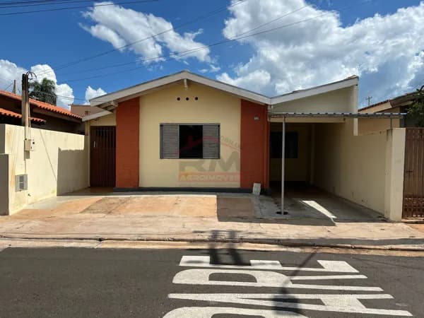 Casa em Santa Cruz do Rio Pardo - Vila Madre Carmen