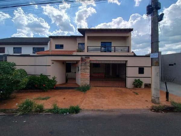 Casa em Ourinhos - Jardim Tropical