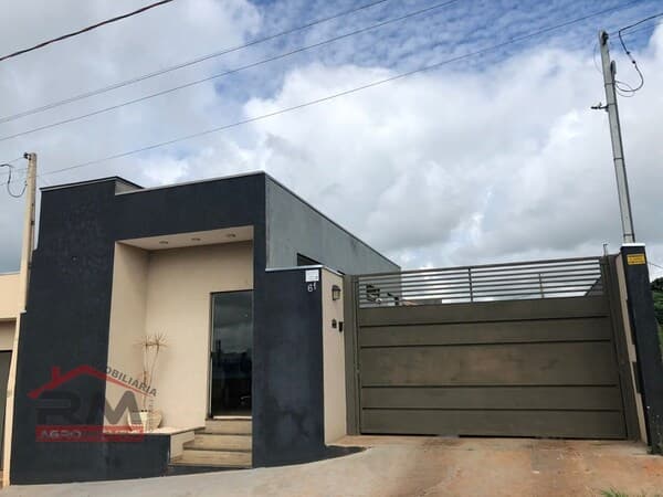 Casa à venda em Santa Cruz do Rio Pardo/SP