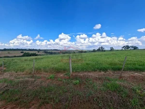 Fazenda/Sítios/Chácaras em Espírito Santo do Turvo - Centro