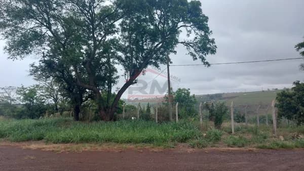 Fazenda/Sítios/Chácaras em Santa Cruz do Rio Pardo - Serrinha