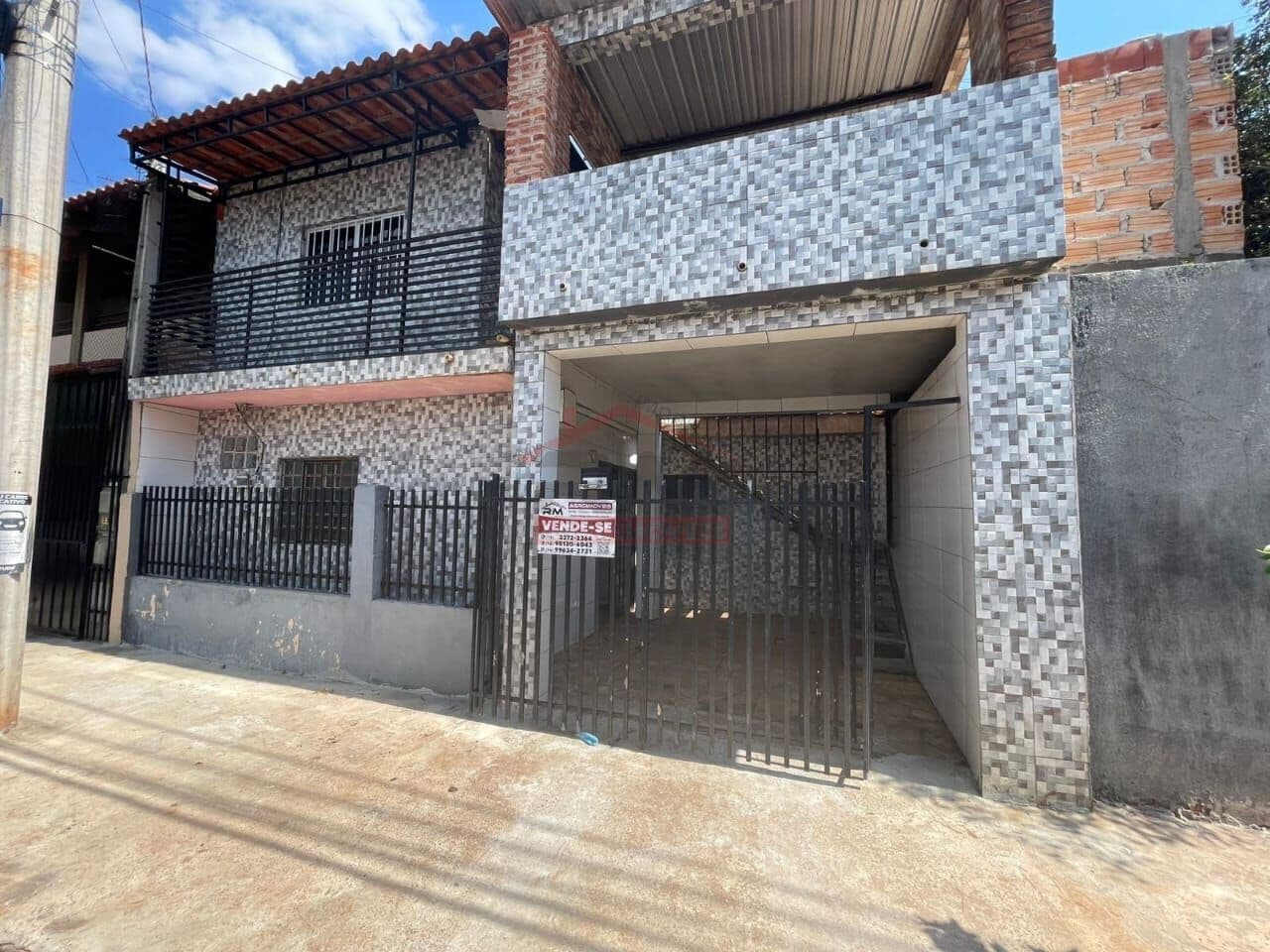 Sobrado em Santa Cruz do Rio Pardo - Parque Residencial Itaipu