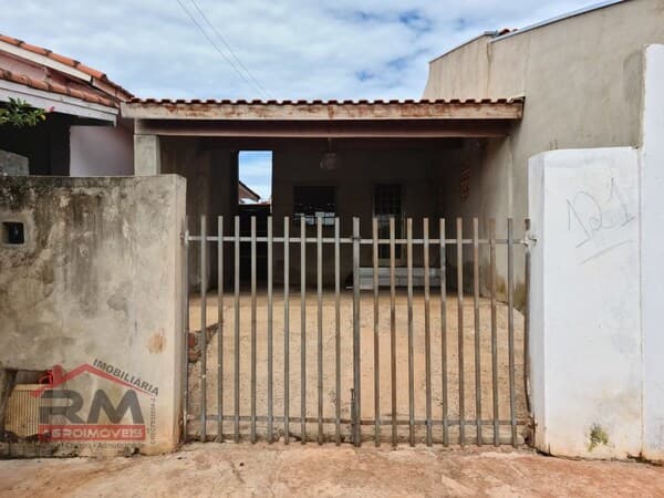 Casa à venda em Santa Cruz do Rio Pardo/SP