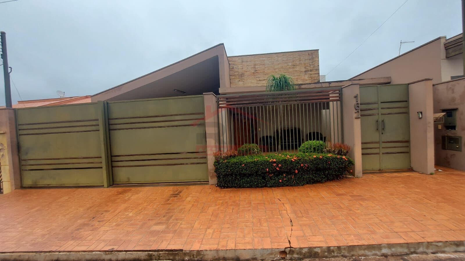 Casa em Santa Cruz do Rio Pardo - Chacara Peixe