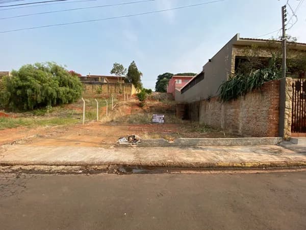 Lote/Terreno em Santa Cruz do Rio Pardo - Centro