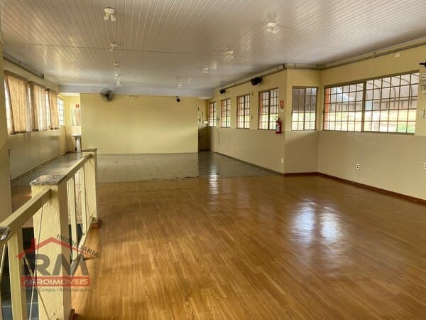 Sala para alugar em Santa Cruz do Rio Pardo/SP