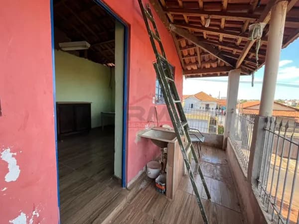 Sobrado em Santa Cruz do Rio Pardo - Vila Mathias