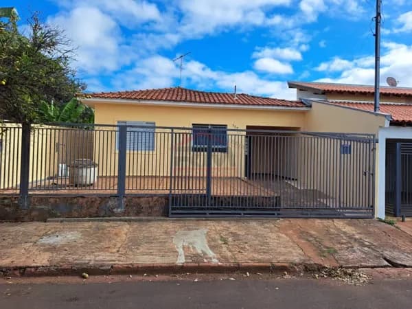 Casa em Santa Cruz do Rio Pardo - Jardim Brasilia
