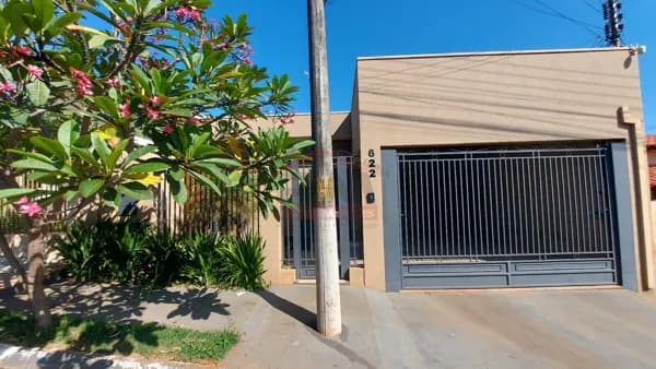 Casa em Santa Cruz do Rio Pardo - Jardim Planalto