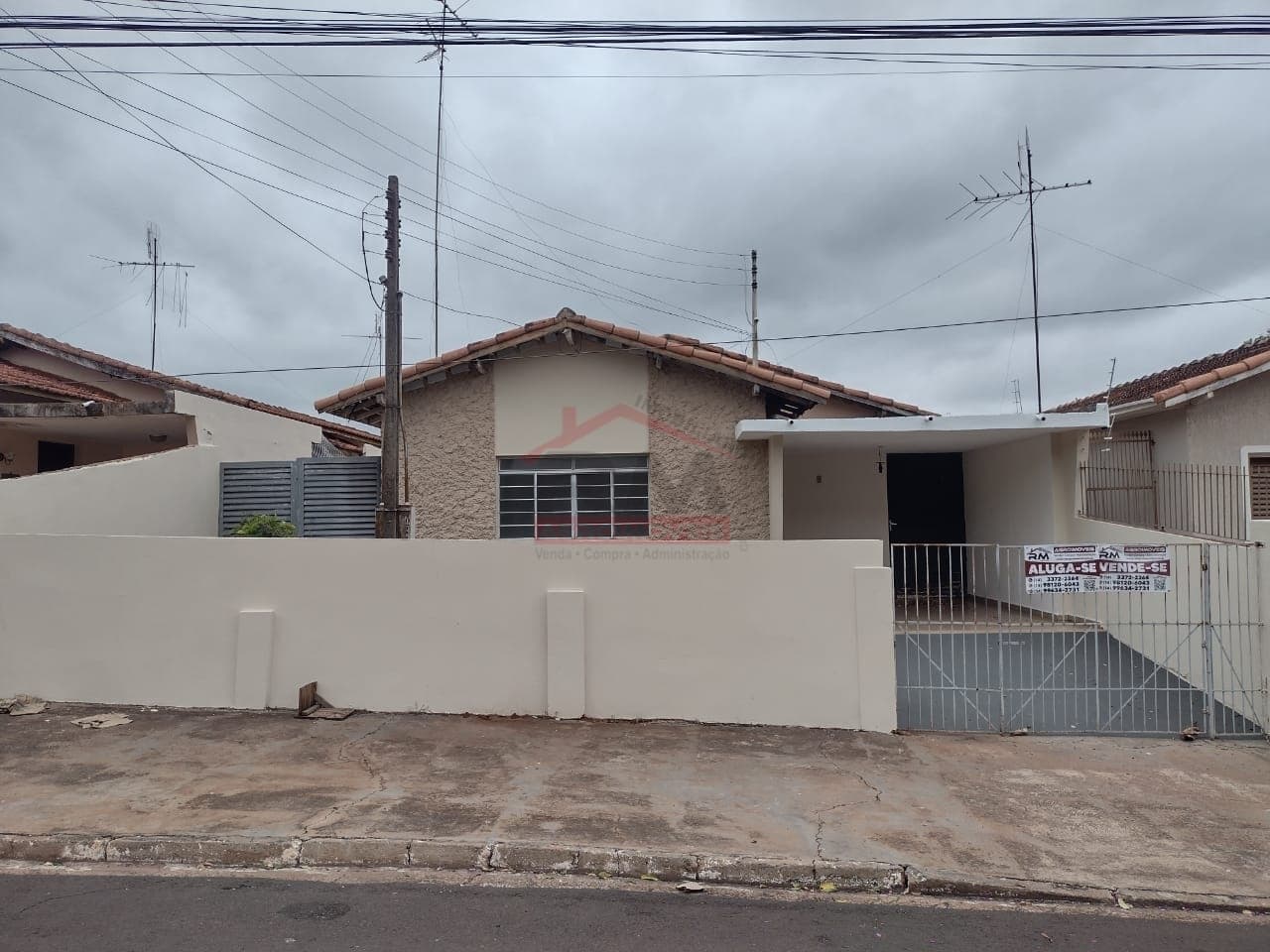 Casa em Santa Cruz do Rio Pardo - Vila Sidéria