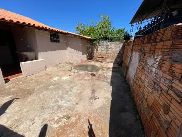 Casa em Santa Cruz do Rio Pardo - Vila Santa Aureliana