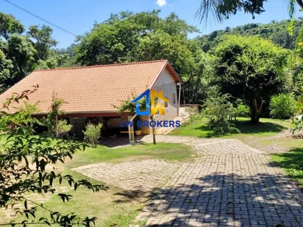Chácara com 5 Mil m² para Uso Residencial ou Comercial em Jundiaí!