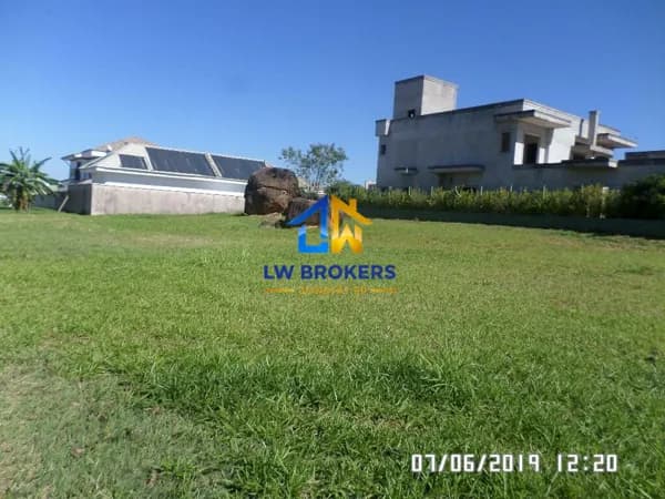 Terreno no Condomínio Villagio Paradiso