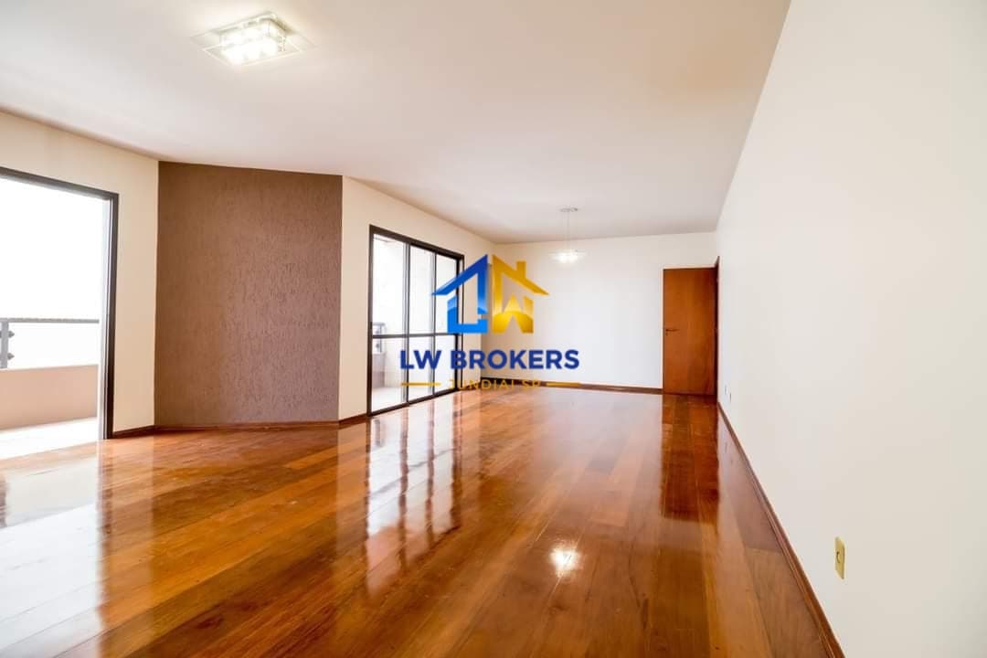 Apartamento à Venda com 3 dormitórios com varanda