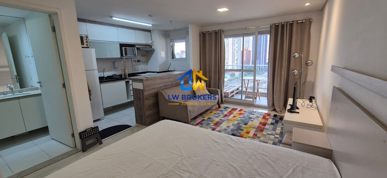 Flat Mobiliado na Av Santo Amano, São Paulo/SP