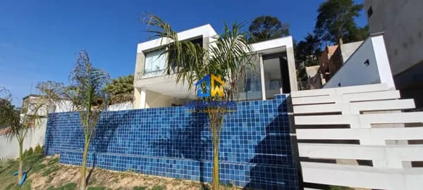 Casa em Frente ao Lago no Condomínio Capital Ville