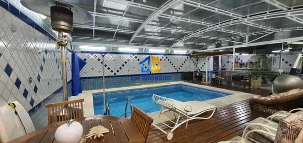 CASA COM PISCINA AQUECIDA E COBERTA !