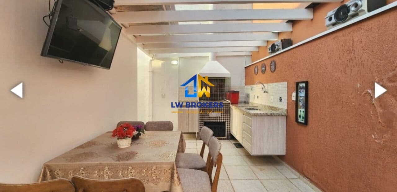 Venda - Casa Mobiliada, 3 Dormitórios e Área Gourmet - Jardim Itália
