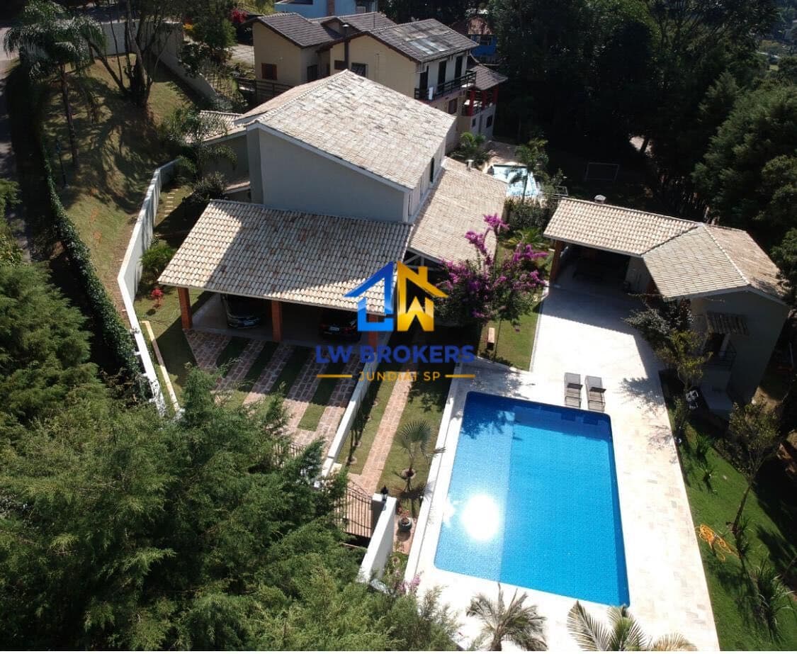 Casa de alto padrão à venda no Condomínio Capital Ville – Jundiaí-SP | 589m² com 4 suítes, piscina e porteira fechada