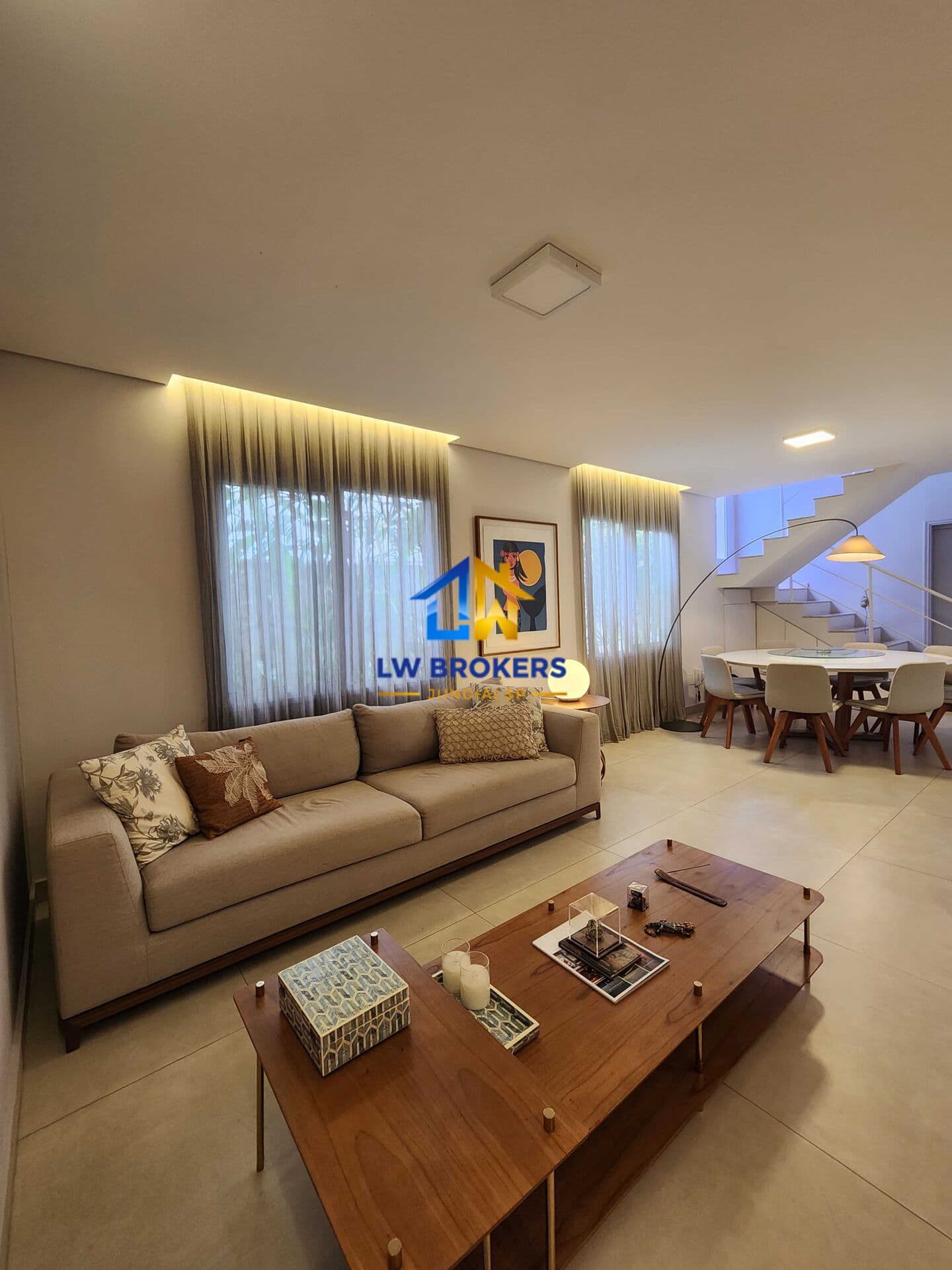 Casa Alto Padrão Mobiliada em Jardim Santa Teresa, Jundiaí/SP