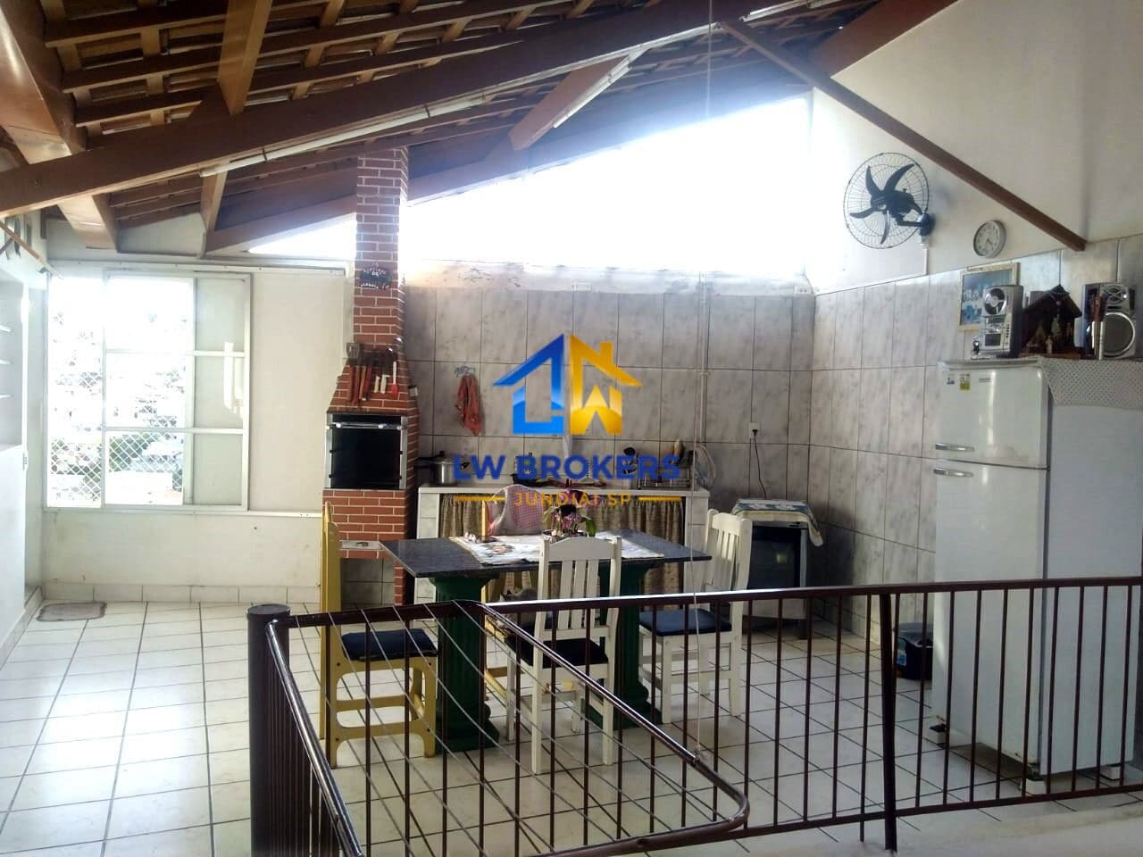 Sobrado Espaçoso com Terraço Panorâmico no Jardim Pacaembu - Jundiaí
